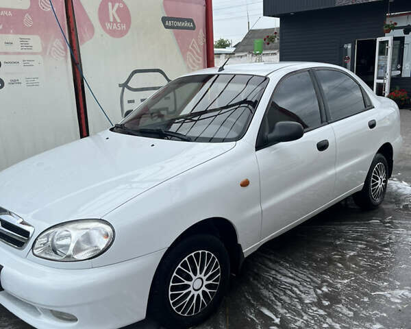 Білий ЗАЗ Sens, об'ємом двигуна 1.3 л та пробігом 125 тис. км за 2600 $, фото 1 на Automoto.ua