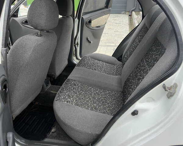 Білий ЗАЗ Sens, об'ємом двигуна 1.3 л та пробігом 243 тис. км за 1250 $, фото 11 на Automoto.ua