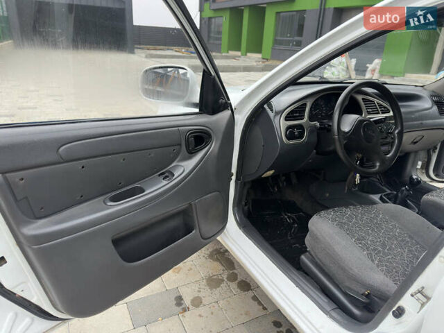 Білий ЗАЗ Sens, об'ємом двигуна 1.3 л та пробігом 243 тис. км за 1250 $, фото 19 на Automoto.ua