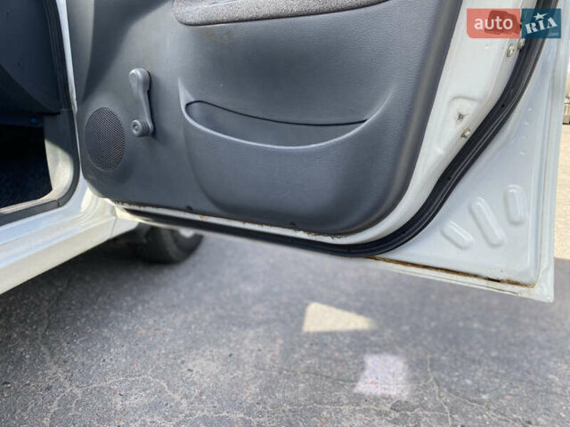 Білий ЗАЗ Sens, об'ємом двигуна 1.3 л та пробігом 170 тис. км за 2450 $, фото 12 на Automoto.ua