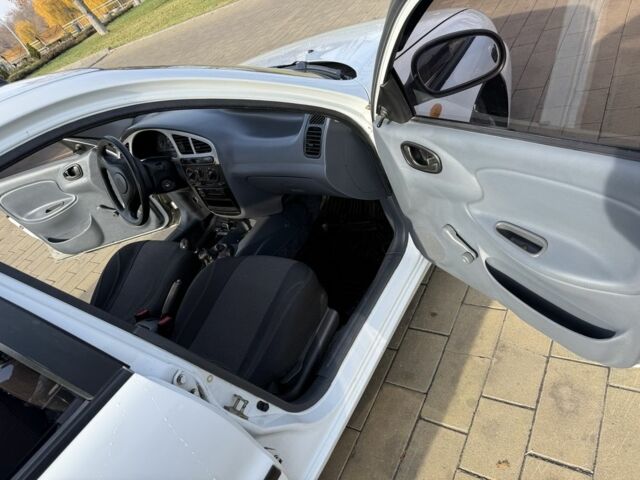 Белый ЗАЗ Сенс, объемом двигателя 1.3 л и пробегом 134 тыс. км за 2100 $, фото 5 на Automoto.ua