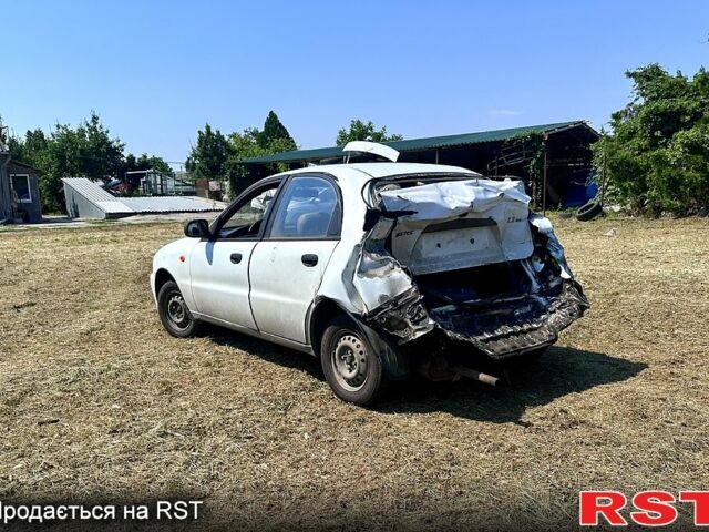 Белый ЗАЗ Сенс, объемом двигателя 1.3 л и пробегом 160 тыс. км за 700 $, фото 3 на Automoto.ua