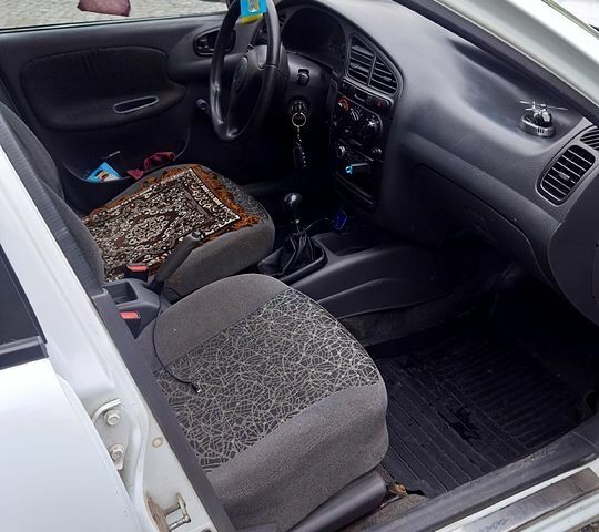 Белый ЗАЗ Сенс, объемом двигателя 1.3 л и пробегом 163 тыс. км за 2100 $, фото 3 на Automoto.ua