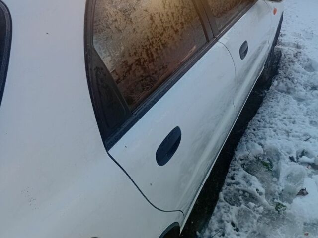 Білий ЗАЗ Sens, об'ємом двигуна 1.3 л та пробігом 130 тис. км за 2500 $, фото 4 на Automoto.ua