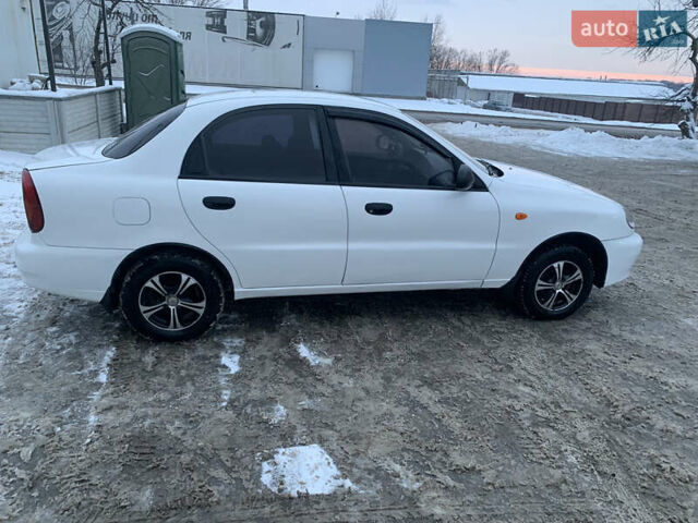 Білий ЗАЗ Sens, об'ємом двигуна 1.3 л та пробігом 240 тис. км за 2500 $, фото 4 на Automoto.ua