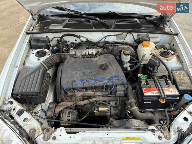 Белый ЗАЗ Сенс, объемом двигателя 1.3 л и пробегом 79 тыс. км за 2550 $, фото 9 на Automoto.ua