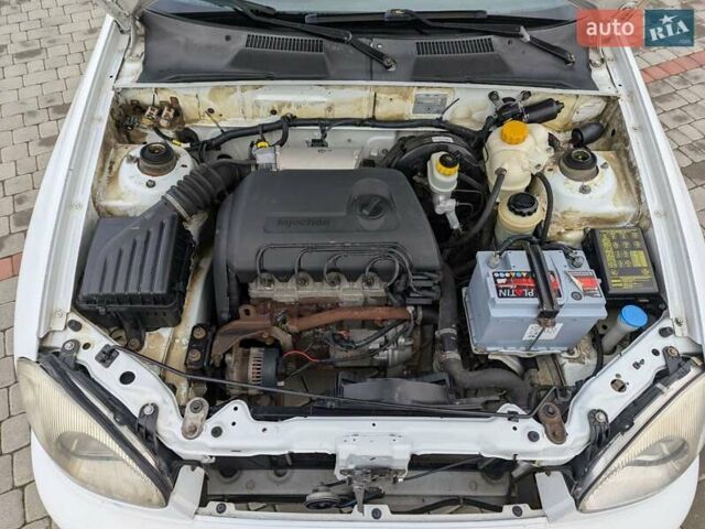 Белый ЗАЗ Сенс, объемом двигателя 1.3 л и пробегом 186 тыс. км за 2150 $, фото 12 на Automoto.ua