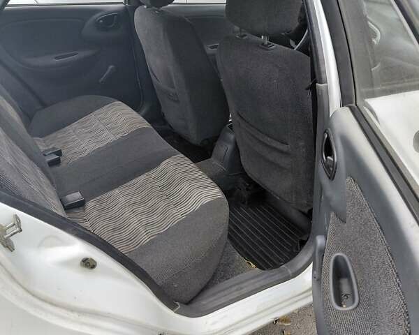 Белый ЗАЗ Сенс, объемом двигателя 1.3 л и пробегом 204 тыс. км за 850 $, фото 6 на Automoto.ua