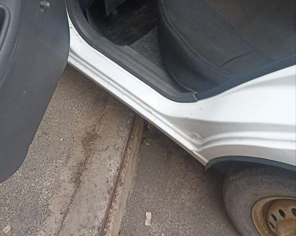 Белый ЗАЗ Сенс, объемом двигателя 1.3 л и пробегом 100 тыс. км за 3000 $, фото 11 на Automoto.ua