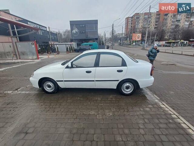 Білий ЗАЗ Sens, об'ємом двигуна 1.3 л та пробігом 180 тис. км за 2100 $, фото 3 на Automoto.ua