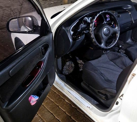 Белый ЗАЗ Сенс, объемом двигателя 1.3 л и пробегом 143 тыс. км за 3000 $, фото 5 на Automoto.ua