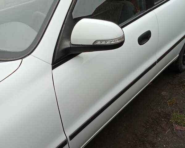 Белый ЗАЗ Сенс, объемом двигателя 1.3 л и пробегом 94 тыс. км за 2950 $, фото 11 на Automoto.ua