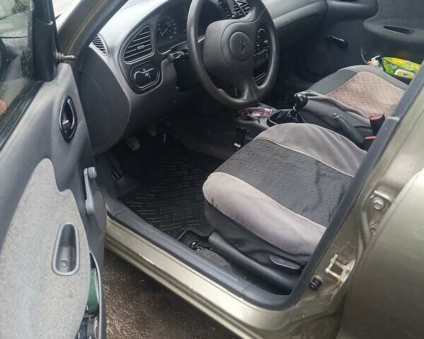 Бежевый ЗАЗ Сенс, объемом двигателя 1.3 л и пробегом 250 тыс. км за 2000 $, фото 4 на Automoto.ua