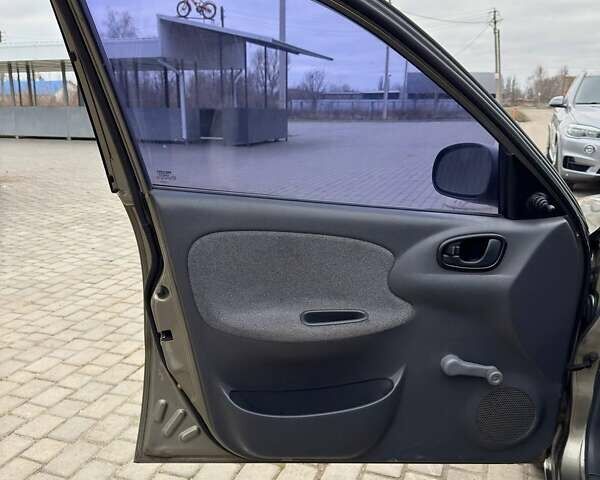 Бежевий ЗАЗ Sens, об'ємом двигуна 1.39 л та пробігом 363 тис. км за 2050 $, фото 8 на Automoto.ua