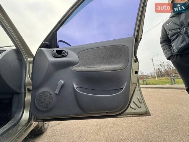 Бежевий ЗАЗ Sens, об'ємом двигуна 1.39 л та пробігом 363 тис. км за 2050 $, фото 24 на Automoto.ua