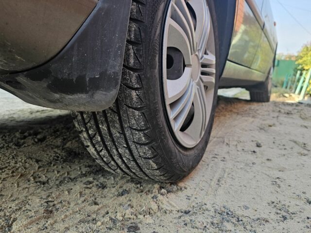 Бежевий ЗАЗ Sens, об'ємом двигуна 1.3 л та пробігом 77 тис. км за 2750 $, фото 4 на Automoto.ua