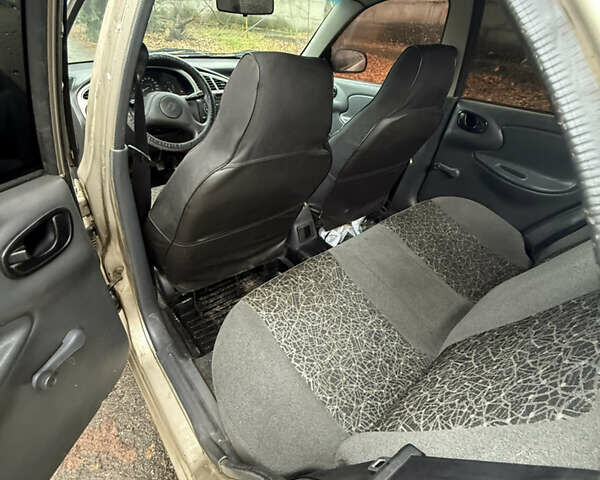 Бежевий ЗАЗ Sens, об'ємом двигуна 1.3 л та пробігом 160 тис. км за 1450 $, фото 8 на Automoto.ua