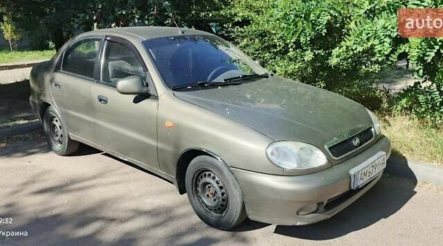 Бежевий ЗАЗ Sens, об'ємом двигуна 1.3 л та пробігом 253 тис. км за 2000 $, фото 1 на Automoto.ua
