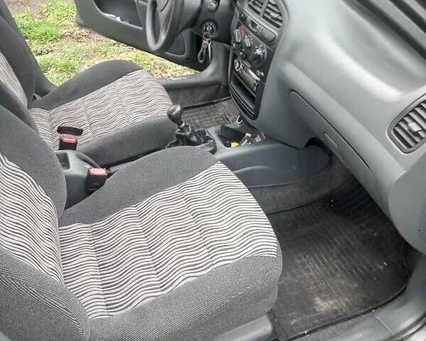 Чорний ЗАЗ Sens, об'ємом двигуна 1.3 л та пробігом 161 тис. км за 2550 $, фото 10 на Automoto.ua