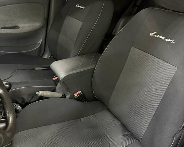 ЗАЗ Sens 2009 у Києві на Automoto.ua Чорний ЗАЗ Sens, об'ємом двигуна 1.4 л та пробігом 135 тис. км за 2999 $, фото 4 на Automoto.ua