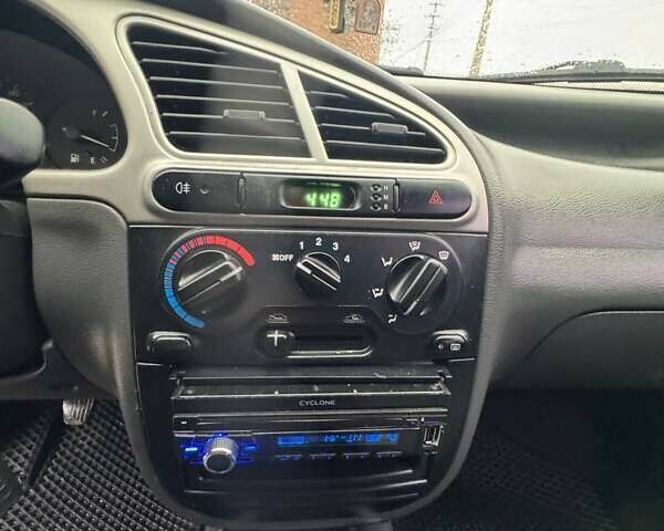 Чорний ЗАЗ Sens, об'ємом двигуна 1.3 л та пробігом 170 тис. км за 1700 $, фото 1 на Automoto.ua