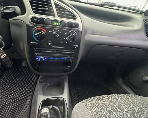 Чорний ЗАЗ Sens, об'ємом двигуна 1.3 л та пробігом 170 тис. км за 1700 $, фото 18 на Automoto.ua