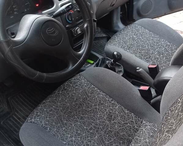 Чорний ЗАЗ Sens, об'ємом двигуна 1.3 л та пробігом 140 тис. км за 2100 $, фото 6 на Automoto.ua