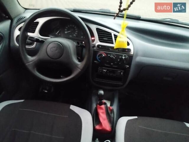 Чорний ЗАЗ Sens, об'ємом двигуна 1.3 л та пробігом 180 тис. км за 1600 $, фото 5 на Automoto.ua