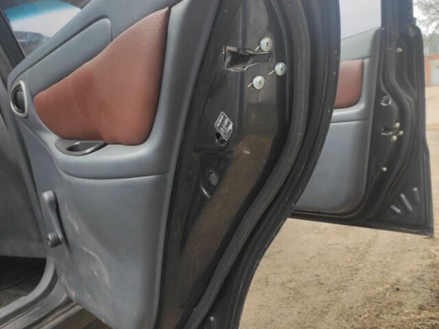 ЗАЗ Sens 2011 у Славутиче на Automoto.ua Чорний ЗАЗ Sens, об'ємом двигуна 1.3 л та пробігом 88 тис. км за 2700 $, фото 6 на Automoto.ua