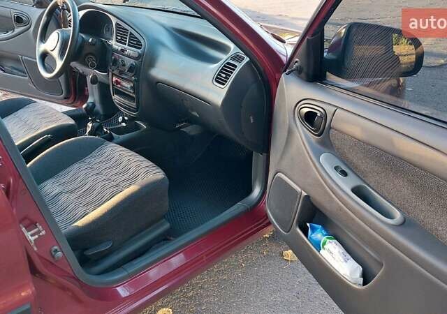 Червоний ЗАЗ Sens, об'ємом двигуна 1.3 л та пробігом 57 тис. км за 3700 $, фото 15 на Automoto.ua