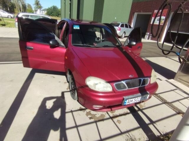 ЗАЗ Сенс 2004 в Славуте на Automoto.ua Красный ЗАЗ Сенс, объемом двигателя 1.3 л и пробегом 229 тыс. км за 1600 $, фото 1 на Automoto.ua