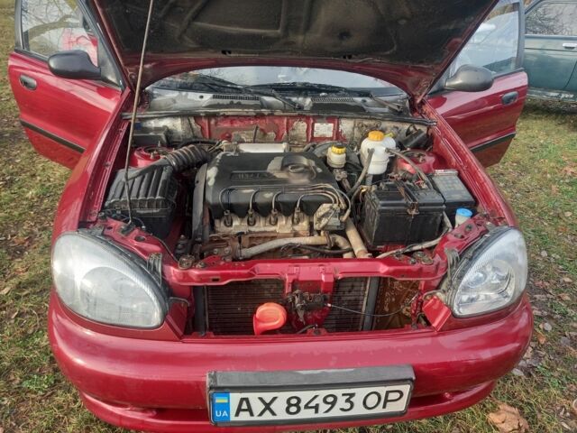 Красный ЗАЗ Сенс, объемом двигателя 1.3 л и пробегом 100 тыс. км за 2206 $, фото 1 на Automoto.ua