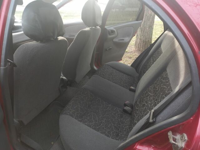 Красный ЗАЗ Сенс, объемом двигателя 1.3 л и пробегом 100 тыс. км за 2206 $, фото 7 на Automoto.ua