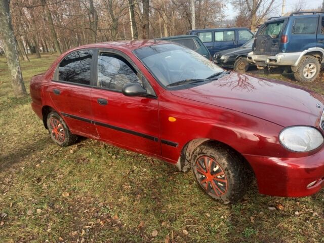 Красный ЗАЗ Сенс, объемом двигателя 1.3 л и пробегом 100 тыс. км за 2206 $, фото 4 на Automoto.ua