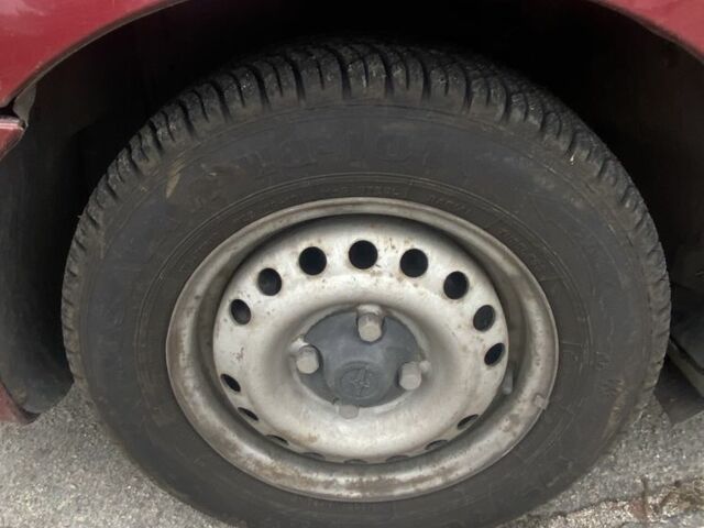 Червоний ЗАЗ Sens, об'ємом двигуна 1.3 л та пробігом 116 тис. км за 2000 $, фото 3 на Automoto.ua