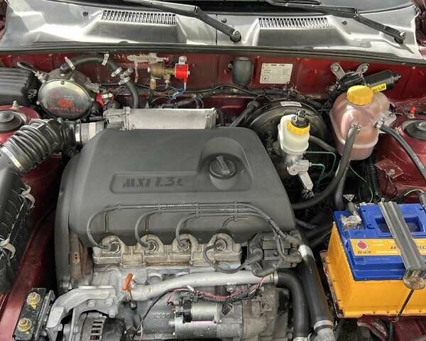 Червоний ЗАЗ Sens, об'ємом двигуна 1.3 л та пробігом 164 тис. км за 2700 $, фото 14 на Automoto.ua
