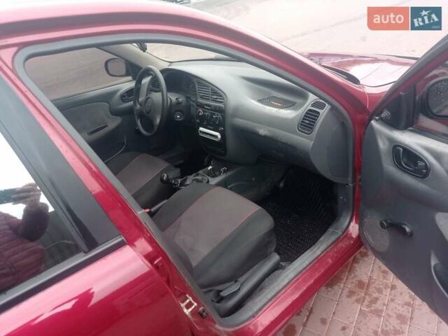 Червоний ЗАЗ Sens, об'ємом двигуна 1.3 л та пробігом 138 тис. км за 1800 $, фото 6 на Automoto.ua
