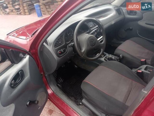 Червоний ЗАЗ Sens, об'ємом двигуна 1.3 л та пробігом 138 тис. км за 1800 $, фото 5 на Automoto.ua