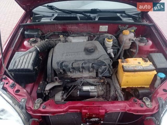 Червоний ЗАЗ Sens, об'ємом двигуна 1.3 л та пробігом 138 тис. км за 1800 $, фото 11 на Automoto.ua