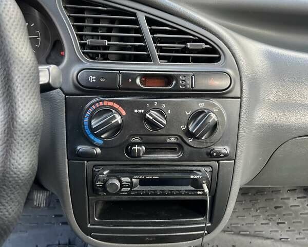 Червоний ЗАЗ Sens, об'ємом двигуна 1.3 л та пробігом 164 тис. км за 2700 $, фото 21 на Automoto.ua