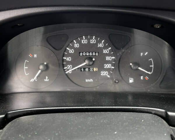 Красный ЗАЗ Сенс, объемом двигателя 1.3 л и пробегом 210 тыс. км за 1300 $, фото 6 на Automoto.ua