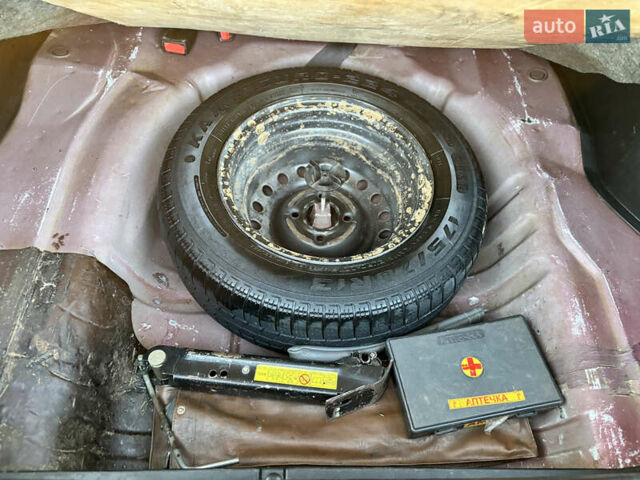 Червоний ЗАЗ Sens, об'ємом двигуна 1.3 л та пробігом 74 тис. км за 2600 $, фото 10 на Automoto.ua
