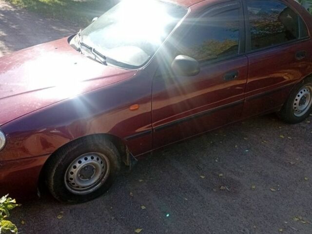 Красный ЗАЗ Сенс, объемом двигателя 1.3 л и пробегом 150 тыс. км за 1898 $, фото 4 на Automoto.ua