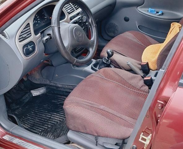 Красный ЗАЗ Сенс, объемом двигателя 1.3 л и пробегом 88 тыс. км за 2200 $, фото 7 на Automoto.ua