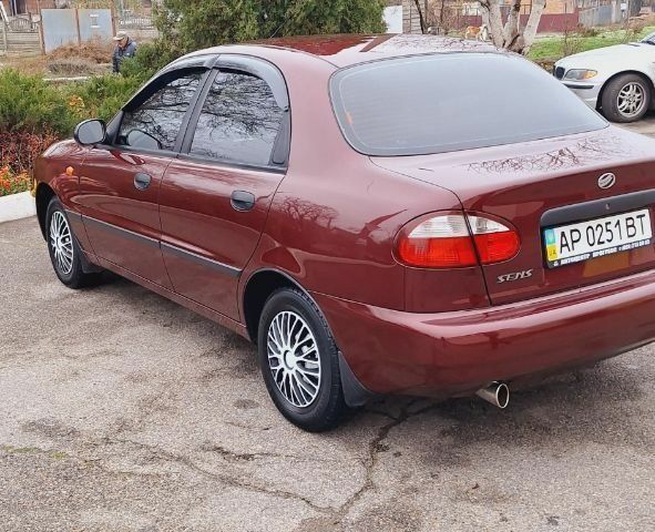 Красный ЗАЗ Сенс, объемом двигателя 1.3 л и пробегом 88 тыс. км за 2200 $, фото 2 на Automoto.ua