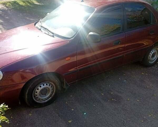 Красный ЗАЗ Сенс, объемом двигателя 1.3 л и пробегом 150 тыс. км за 1898 $, фото 3 на Automoto.ua