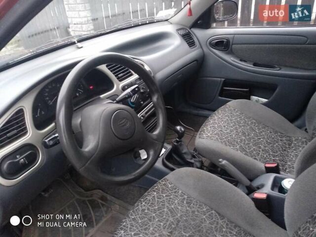 Красный ЗАЗ Сенс, объемом двигателя 1.3 л и пробегом 163 тыс. км за 1800 $, фото 3 на Automoto.ua