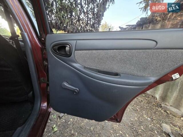 Красный ЗАЗ Сенс, объемом двигателя 1.3 л и пробегом 65 тыс. км за 3000 $, фото 19 на Automoto.ua