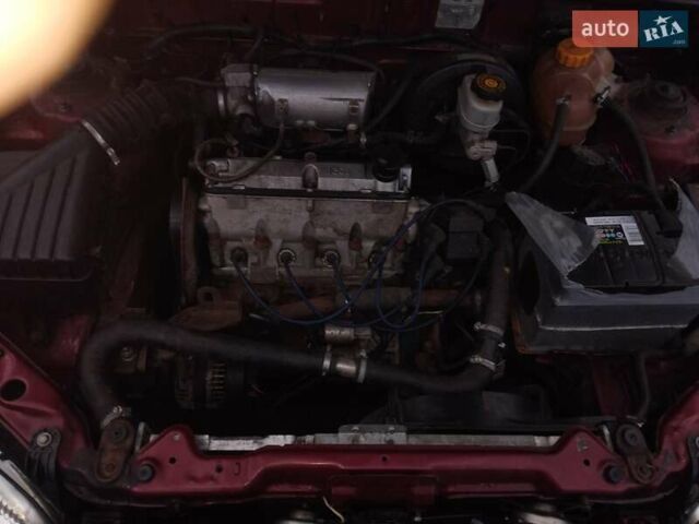 Красный ЗАЗ Сенс, объемом двигателя 1.3 л и пробегом 150 тыс. км за 2716 $, фото 2 на Automoto.ua