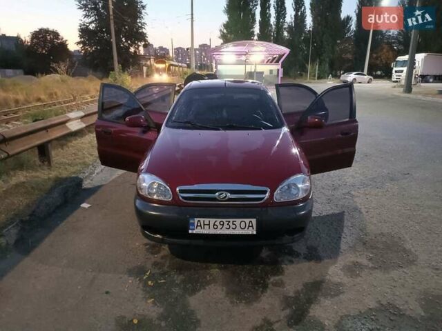 Красный ЗАЗ Сенс, объемом двигателя 1.3 л и пробегом 33 тыс. км за 3500 $, фото 1 на Automoto.ua